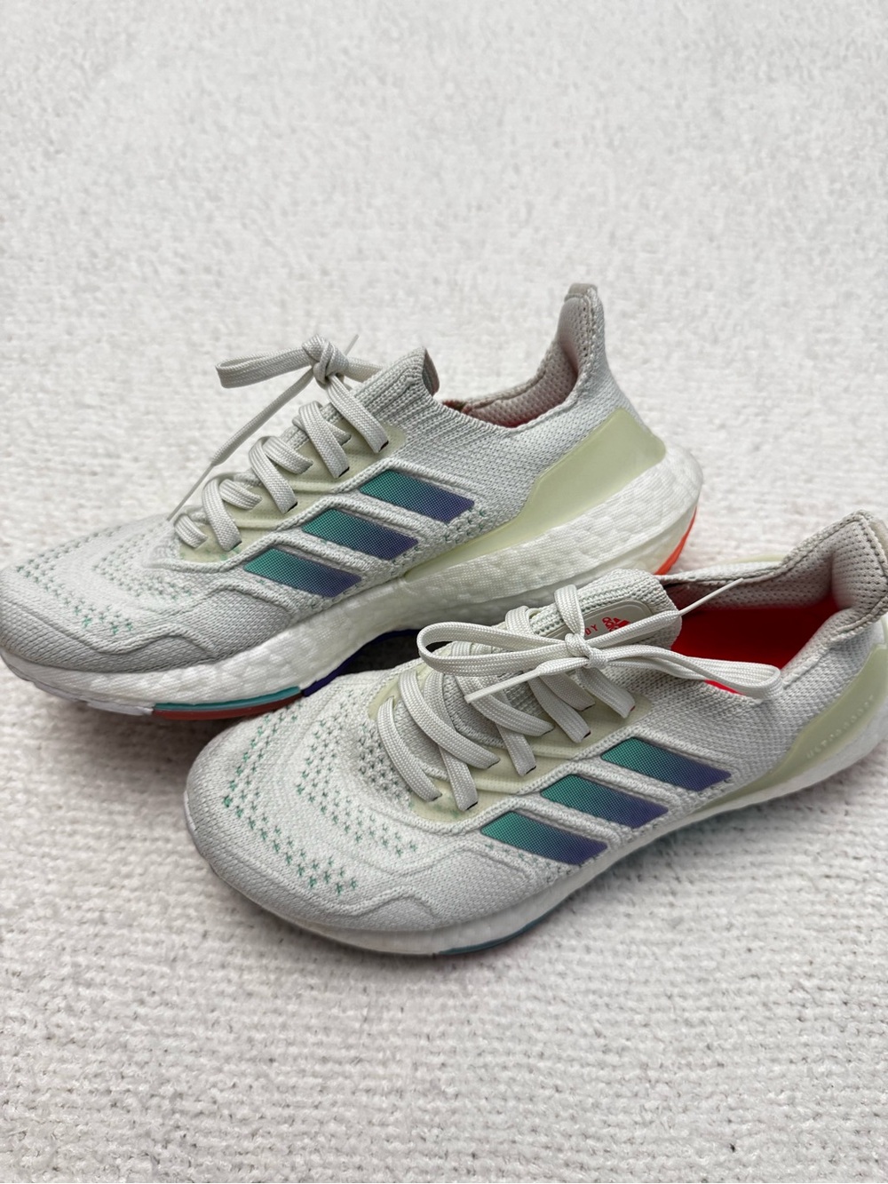 Adidas Ultraboost 22 Heat.RDY 'White Tint Pulse Mint' size 6